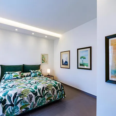 Marina Grande Апартаменти *